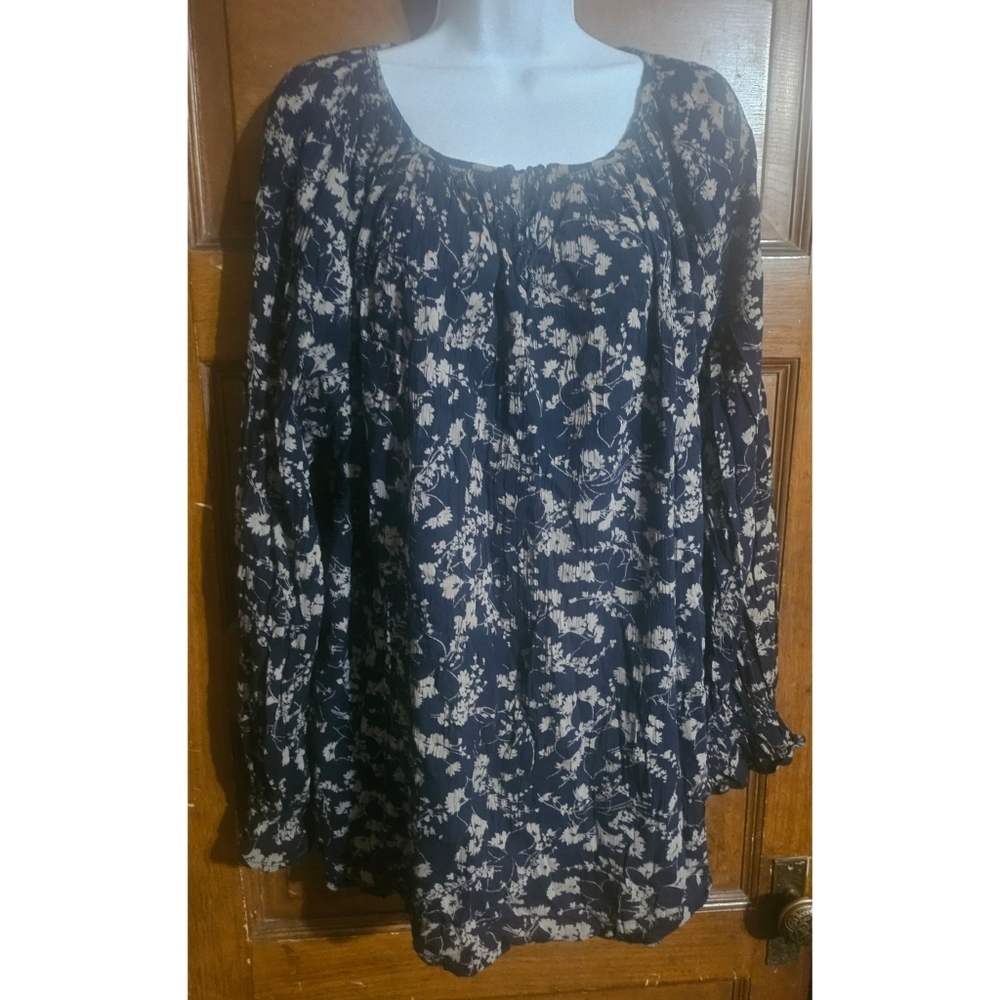 Chaps Crinkle Texture Floral Top